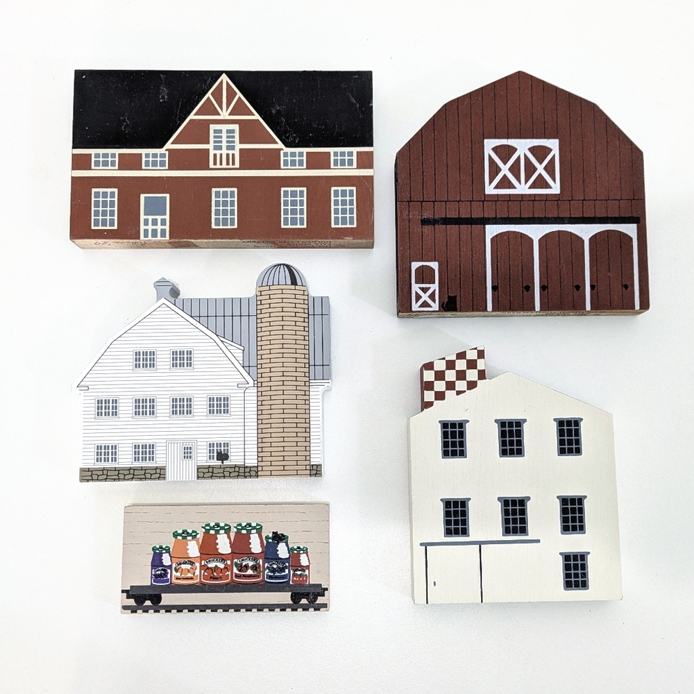 The Cat's Meow Wooden Village Pieces - Smuckers Series & Fall Series 1986